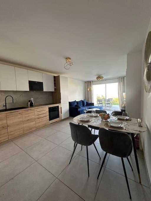 Royal Park Lake View Apartment Évian-les-Bains Buitenkant foto