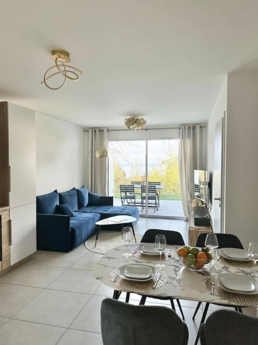 Royal Park Lake View Apartment Évian-les-Bains Buitenkant foto